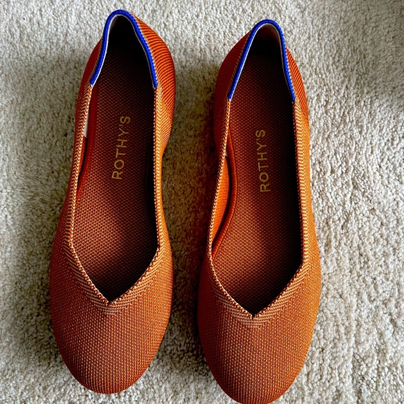 Used once with Box  Sz 7 Fawn Rothy’s Flat - Picture 1 of 7